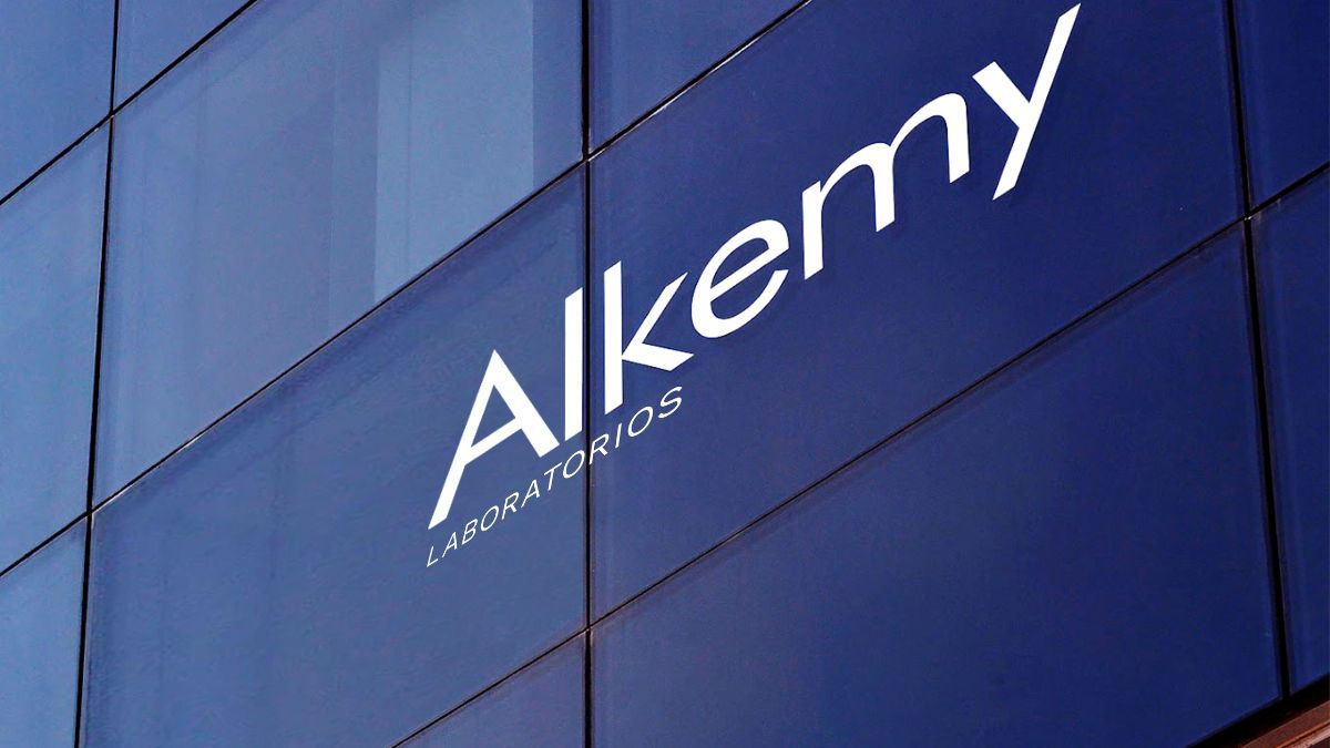 En 1997, el sistema informático desarrollado por el equipo de Alkemy fue presentado en el Windows World Open de Atlanta. En 1997, el sistema informático desarrollado por el equipo de Alkemy fue presentado en el Windows World Open de Atlanta.