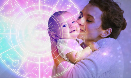 El zodiaco también influye en cómo cada mamá expresa su amor y cuidado. El zodiaco también influye en cómo cada mamá expresa su amor y cuidado.