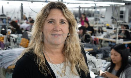 Silvana Dal Lago recibió a AIRE en la planta de Sonder en Rosario, que tiene 3.000 metros cuadrados. Al lado está el club de vóley. Silvana Dal Lago recibió a AIRE en la planta de Sonder en Rosario, que tiene 3.000 metros cuadrados. Al lado está el club de vóley.