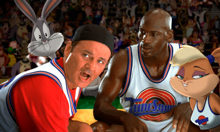Space Jam no fue el primer encuentro entre la estrella y los Tunes: todo nació unos años antes, cuando Jordan, Bugs Bunny y Marvin El Marciano compartieron un spot publicitario de Nike. Space Jam no fue el primer encuentro entre la estrella y los Tunes: todo nació unos años antes, cuando Jordan, Bugs Bunny y Marvin El Marciano compartieron un spot publicitario de Nike.