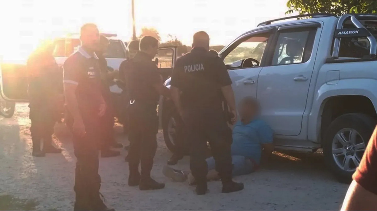 El hombre estaba visitando la familia de la víctima.