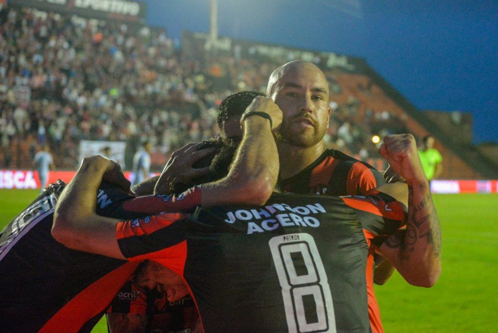 Colón perdió 2-0 con Patronato y volvió a mostrar un nivel preocupante. En otra chance para acercarse a River