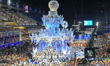 El Carnaval de Río de Janeiro es uno de los más impactantes de Brasil y del mundo, un espectáculo para vivir al menos una vez en la vida. El Carnaval de Río de Janeiro es uno de los más impactantes de Brasil y del mundo, un espectáculo para vivir al menos una vez en la vida.