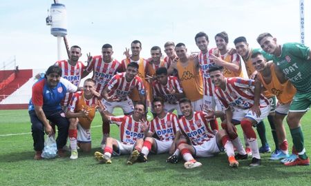 union sigue entonado: victoria 3-0 ante river en reserva union sigue entonado: victoria 3-0 ante river en reserva