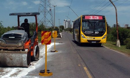 Se realizan intervenciones que comprenden más de 590 m2 de superficie en calle Demetrio Gómez de Alto Verde.