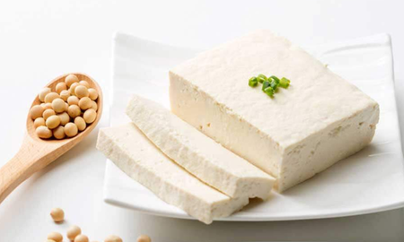 Cómo hacer tofu casero: la receta más fácil, con solo tres ingredientes Cómo hacer tofu casero: la receta más fácil, con solo tres ingredientes