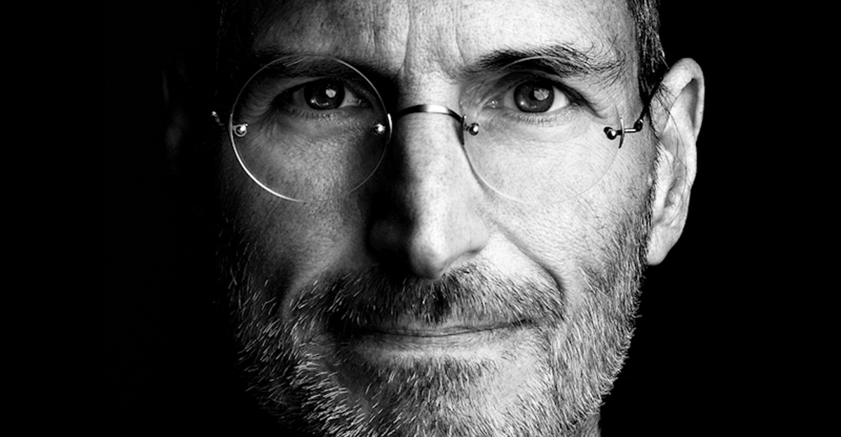 Steve Jobs volvió a la vida de la mano de la inteligencia artificial y fue entrevistado para un podcast