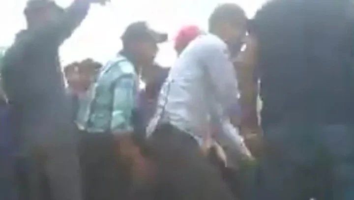 Los presuntos delincuentes habían matado a un poblador con un arma blanca.