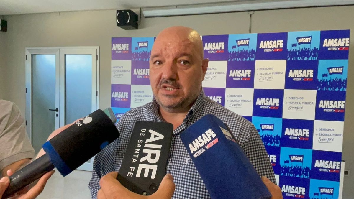 El secretario general de Amsafé, Rodrigo Alonso, cuestionó la decisión del gobierno provincial de pagar de manera automática la diferencia por inflación.
