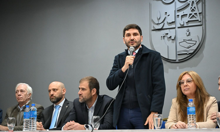 El gobernador Maximiliano Pullaro presidió esta semana la apertura del encuentro del Gabinete Productivo de la Región Centro. El gobernador Maximiliano Pullaro presidió esta semana la apertura del encuentro del Gabinete Productivo de la Región Centro.
