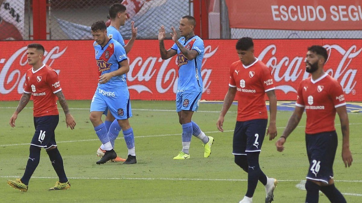Independiente cayó ante Arsenal 4-3 por la Copa Diego Maradona