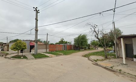 La policía detuvo a un hombre que golpeó a su pareja y prendió fuego la casa La policía detuvo a un hombre que golpeó a su pareja y prendió fuego la casa