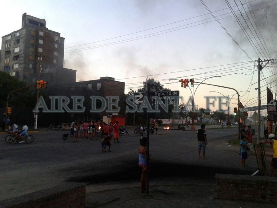 Un adolescente resultó herido en el corte de Peñaloza y Regimiento 12 de Infantería