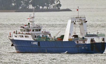 Desde la Prefectura señalaron que este tipo de maniobras constituye una presunta infracción a la legislación argentina en materia de recursos pesqueros. Desde la Prefectura señalaron que este tipo de maniobras constituye una presunta infracción a la legislación argentina en materia de recursos pesqueros.