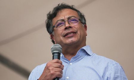 Petro asumirá como el primer presidente de izquierda de Colombia. Petro asumirá como el primer presidente de izquierda de Colombia.
