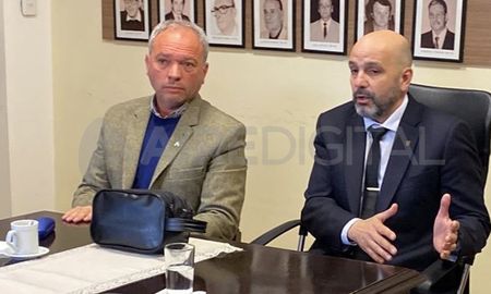 Elvio Cotterli, intendente de Laguna Paiva, junto a Claudio Brilloni, ministro de Seguridad. Elvio Cotterli, intendente de Laguna Paiva, junto a Claudio Brilloni, ministro de Seguridad.