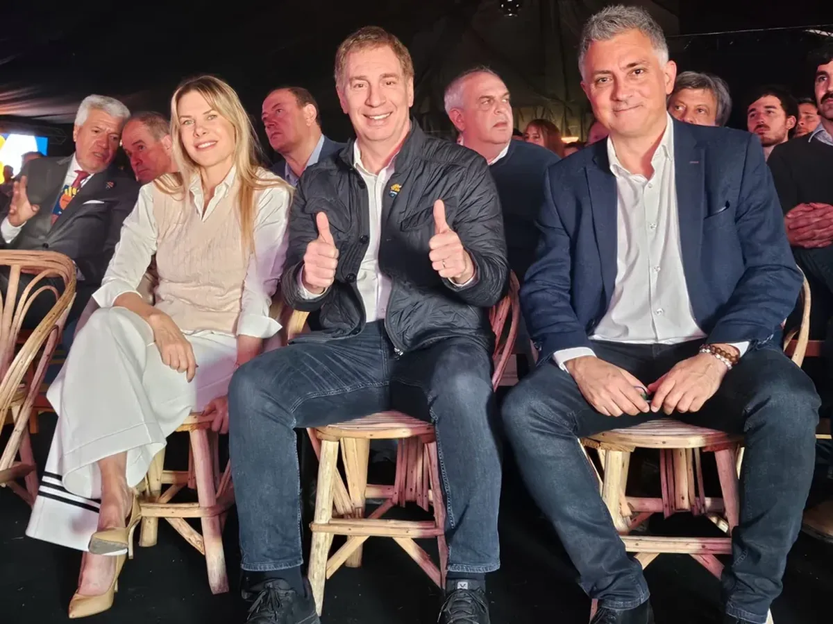 El dictamen choca de frente con la presentación realizada por el oficialismo, que había solicitado que Santilli, tercero en la nómina, ascendiera al primer lugar. La decisión final ahora quedará en manos del juez federal Alejo Ramos Padilla. El dictamen choca de frente con la presentación realizada por el oficialismo, que había solicitado que Santilli, tercero en la nómina, ascendiera al primer lugar. La decisión final ahora quedará en manos del juez federal Alejo Ramos Padilla.
