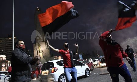 Los hinchas de Newells pidieron por el regreso de Lionel Messi en Rosario, tras su salida del Barcelona. Los hinchas de Newells pidieron por el regreso de Lionel Messi en Rosario, tras su salida del Barcelona.