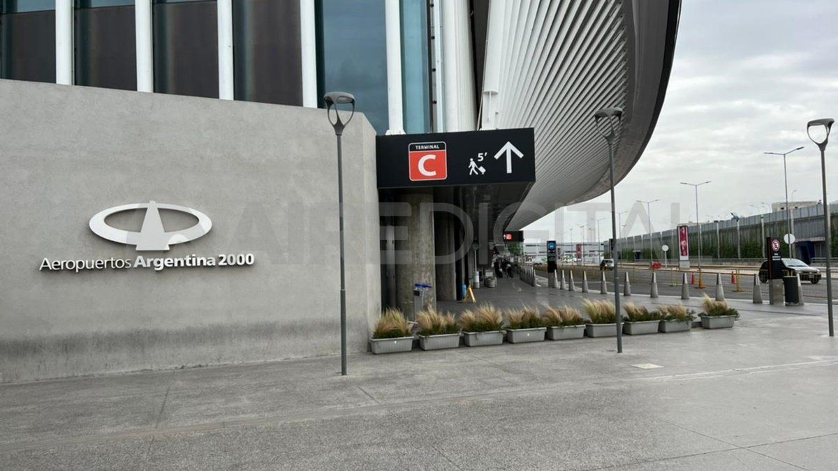 Los gremios aeronáuticos realizarán asambleas en Aeroparque y habrá demoras en los vuelos Los gremios aeronáuticos realizarán asambleas en Aeroparque y habrá demoras en los vuelos