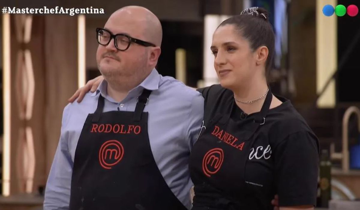 Daniela Kompel no pudo frente a Rodolfo y quedó eliminada de MasterChef. Daniela Kompel no pudo frente a Rodolfo y quedó eliminada de MasterChef.