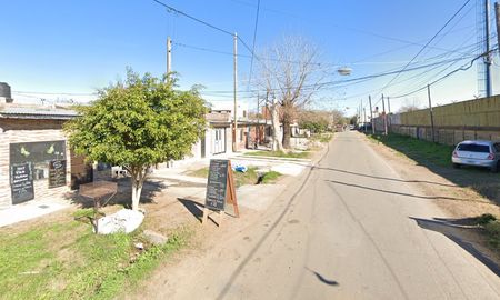Una menor fue baleada en plena calle en Rosario. Una menor fue baleada en plena calle en Rosario.