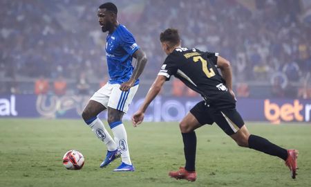 Escándalo en la final del Campeonato Mineiro entre Cruzeiro y Atlético Mineiro. Escándalo en la final del Campeonato Mineiro entre Cruzeiro y Atlético Mineiro.