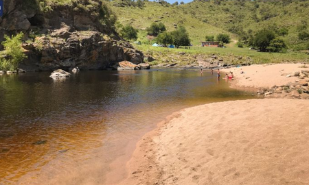 Las aguas cristalinas de los diferentes balnearios, lo que asegura poder disfrutar de un día aquí. Las aguas cristalinas de los diferentes balnearios, lo que asegura poder disfrutar de un día aquí.