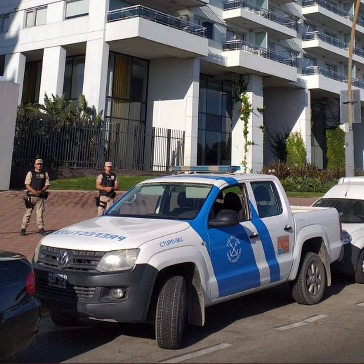 El miércoles pasado, efectivos de Prefectura Naval allanaron el lujoso departamento de Alejo Marban López, en una torre con vísta al río Paraná en Rosario.