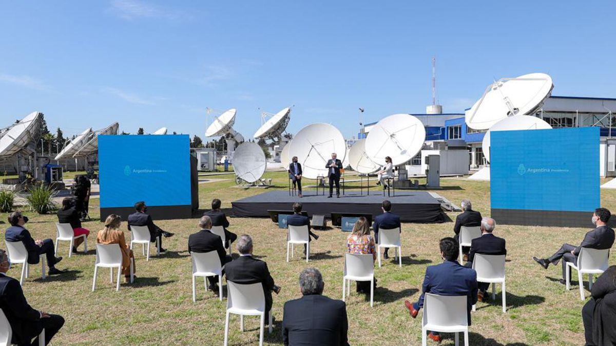 Trotta admitió que “hay una responsabilidad indelegable del Estado de reducir esa brecha digital”, y en tal sentido, resaltó que “hemos reinstalado el programa Conectar. En el primer semestre se repartirán medio millón de computadoras. Es un primer paso”.