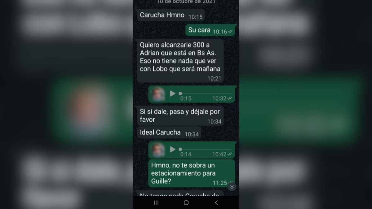 Escándalo en el fútbol argentino: filtran chats de Adrián Franklin por presuntos arreglos de partido. Escándalo en el fútbol argentino: filtran chats de Adrián Franklin por presuntos arreglos de partido.