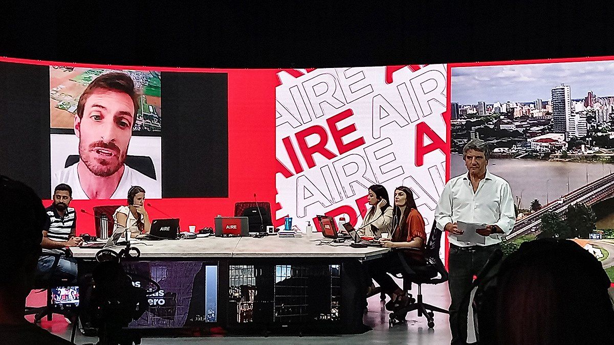 Gonzalo Aira, el primer intendente de San Vicente, en una entrevista con Luis Mino este lunes en AIRE.