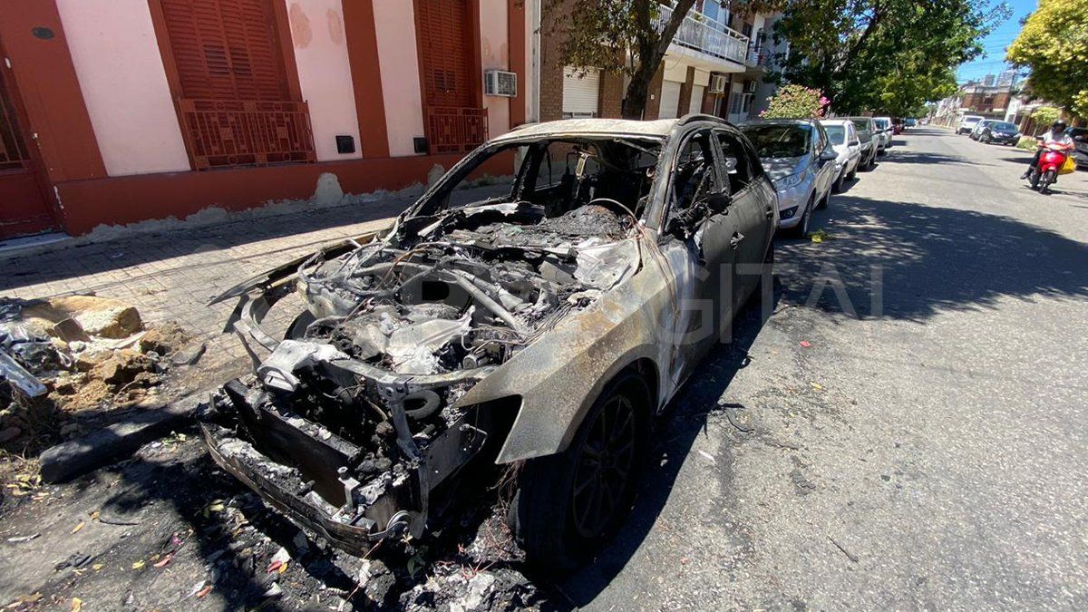 Así quedó el vehículo tras el misterioso siniestro.&nbsp;