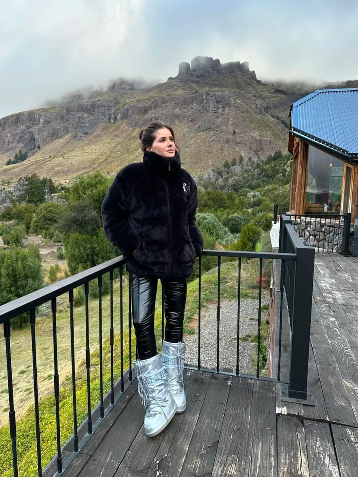 La China Suárez se encuentra rodando una ficción en San Martín de los Andes (IG sangrejaponesa) La China Suárez se encuentra rodando una ficción en San Martín de los Andes (IG sangrejaponesa) 
