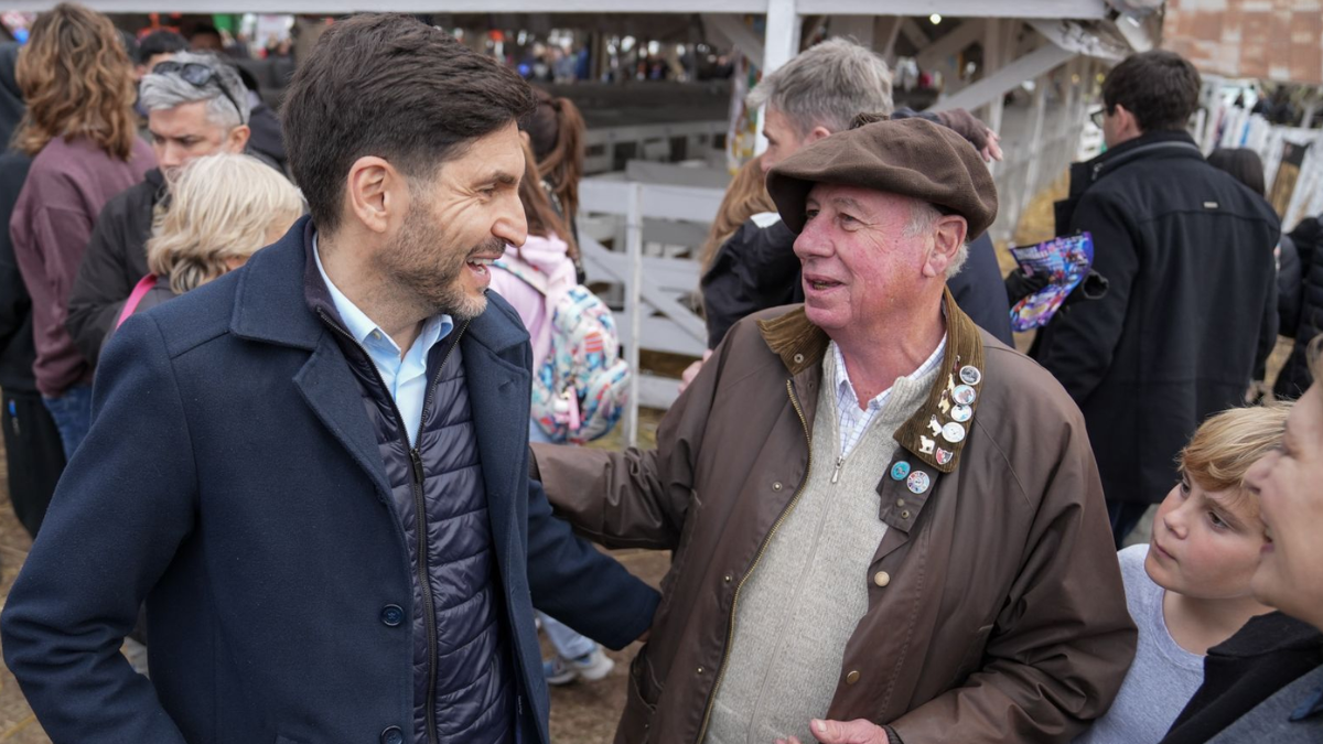 El gobernador recordó que el campo y la industria han sido históricamente los motores de la economía argentina. El gobernador recordó que el campo y la industria han sido históricamente los motores de la economía argentina.