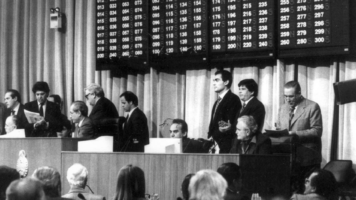 Durante la reforma de 1994 hubo un consenso político trascendental que cambió nuestro marco normativo. Cortesía Museo histórico - UNL. Durante la reforma de 1994 hubo un consenso político trascendental que cambió nuestro marco normativo. Cortesía Museo histórico - UNL.