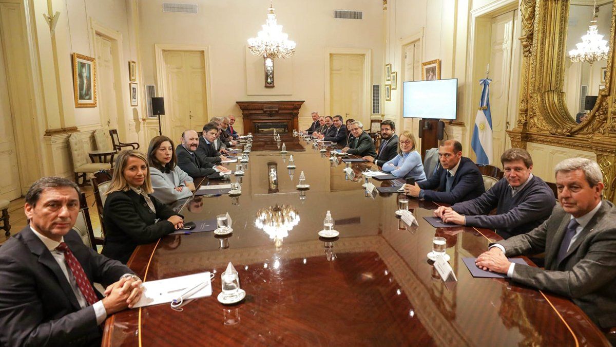 El Presidente y los gobernadores coincidieron en avanzar para que la Corte tenga 25 miembros.