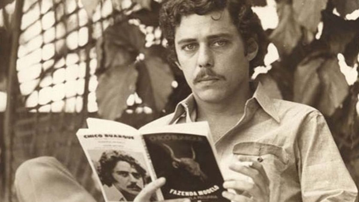 El cantautor brasileño Chico Buarque escribió hace 54 años la primera crónica de uno y todos los accidentes laborales en las precarias condiciones de la construcción. El cantautor brasileño Chico Buarque escribió hace 54 años la primera crónica de uno y todos los accidentes laborales en las precarias condiciones de la construcción.