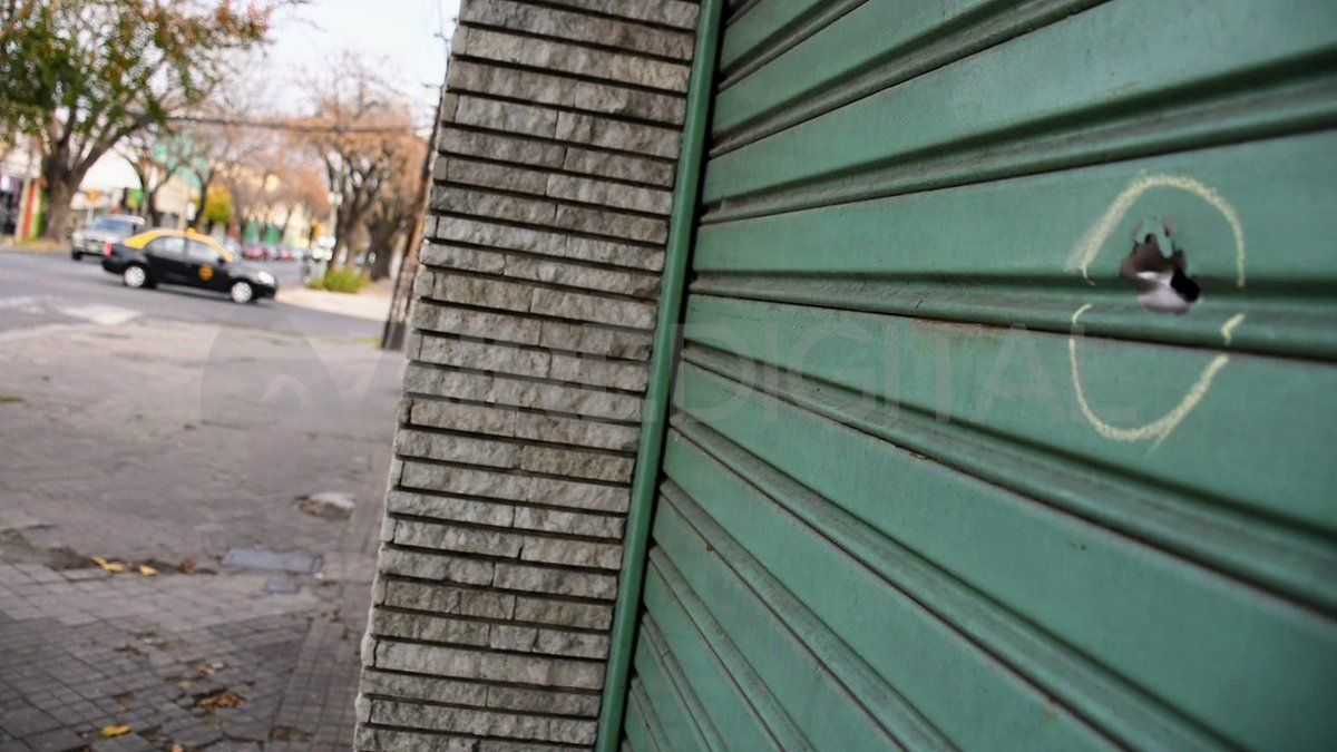 El ataque ocurrió pasadas las 2.30 en Arijón al 400, en momentos en que intentó identificar un Peugeot 206.