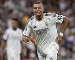 Mbappé superó récord: el francés llegó a ocho goles en sus primeros siete clásicos, superando la marca de Messi. Mbappé superó récord: el francés llegó a ocho goles en sus primeros siete clásicos, superando la marca de Messi.