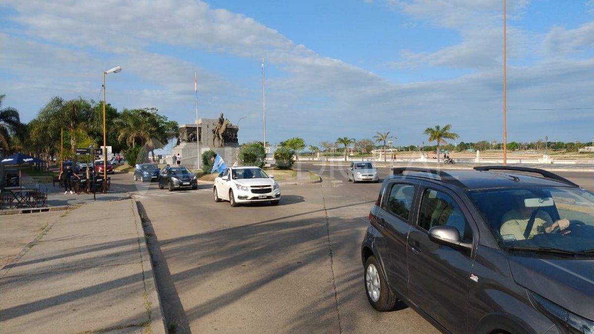 Clases presenciales en Santa Fe: caravana de padres piden este sábado la vuelta a las aulas