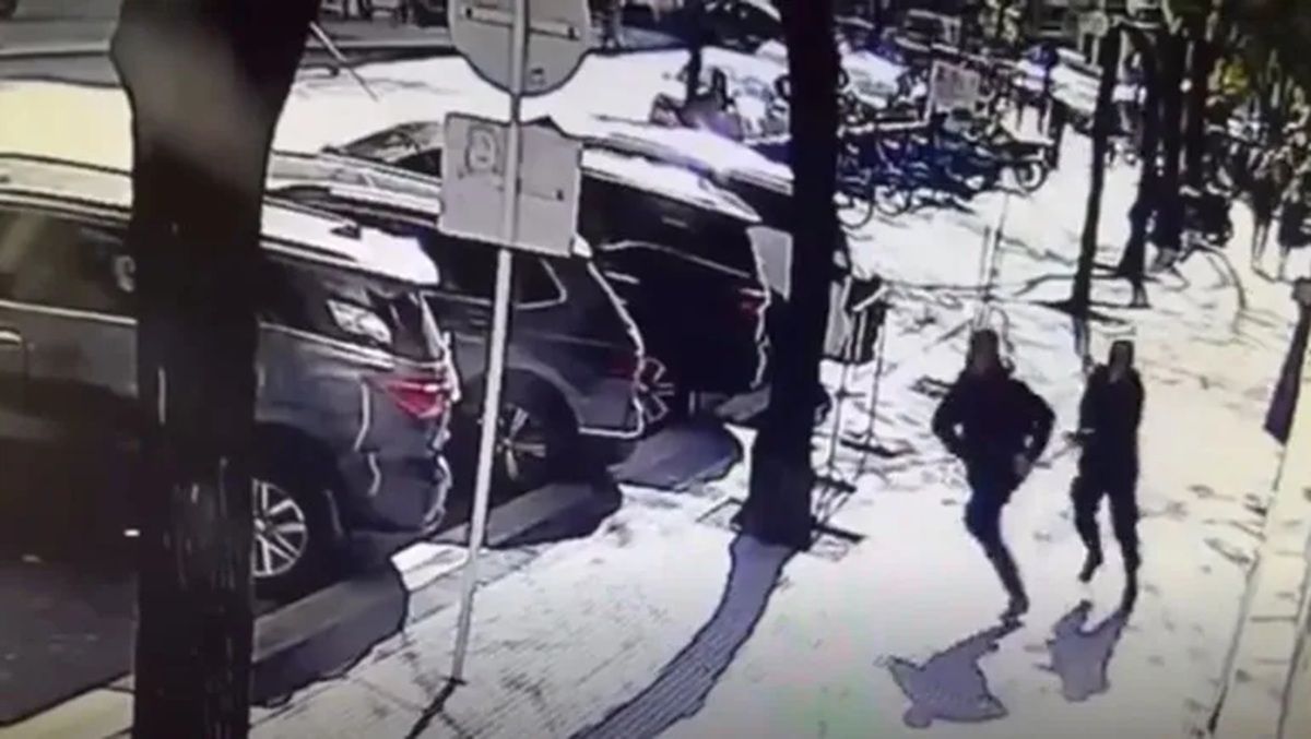 Una cámara de seguridad captó parte del intento de robo a Horacio Rosatti.