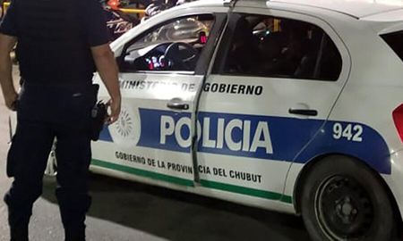 Intensa búsqueda de dos jóvenes que desaparecieron en Chubut el mismo día que los jubilados Intensa búsqueda de dos jóvenes que desaparecieron en Chubut el mismo día que los jubilados