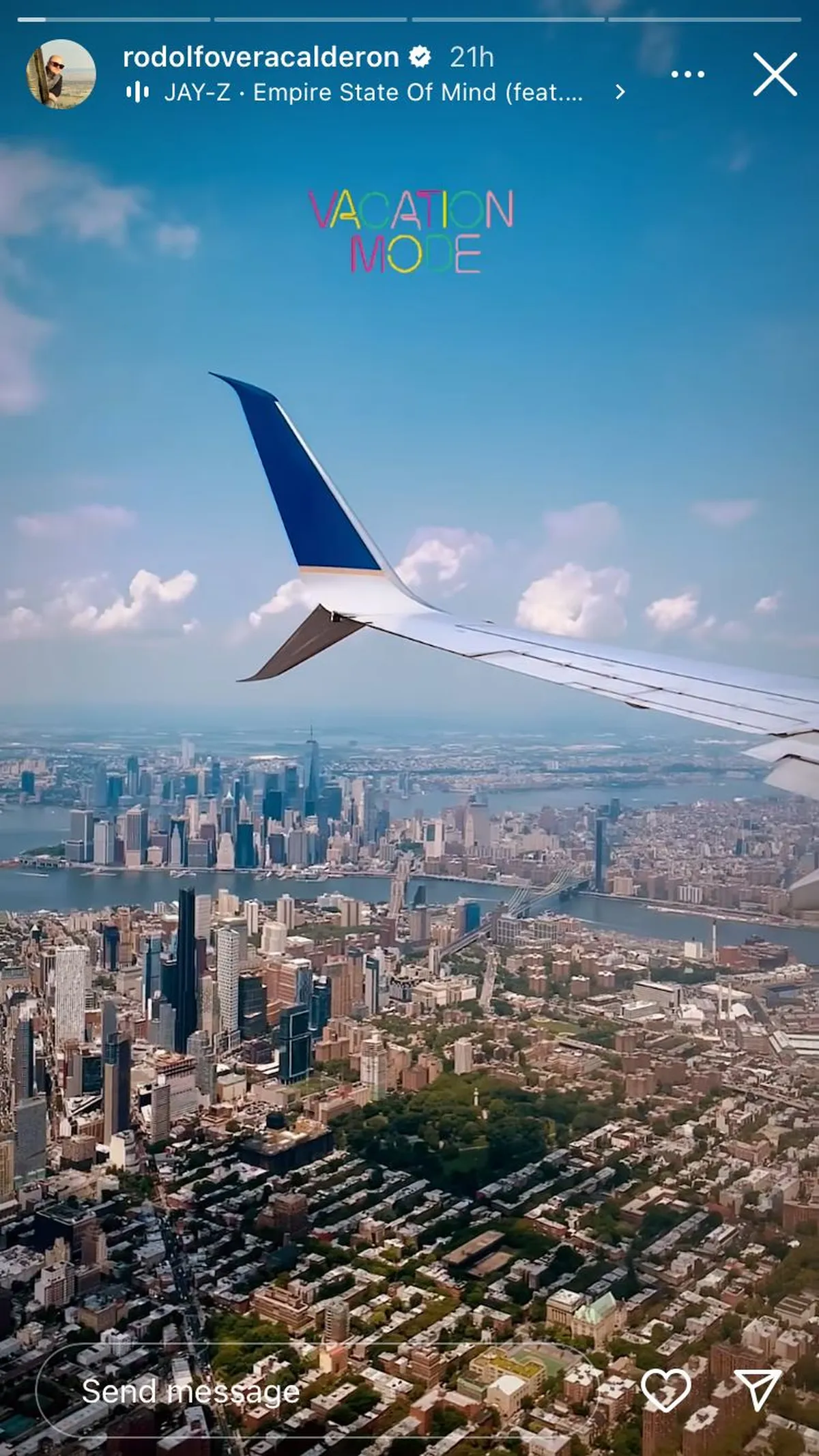 Rodolfo Vera Calderón se fue de vacaciones a Estados Unidos a días de la final de MasterChef. Rodolfo Vera Calderón se fue de vacaciones a Estados Unidos a días de la final de MasterChef.