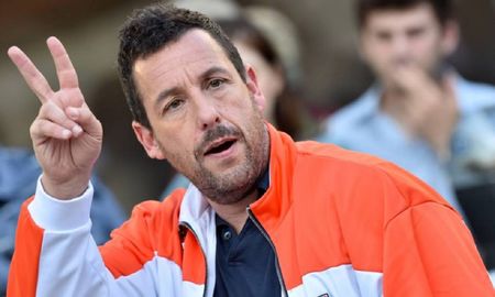 Adam Sandler fue echado de un restaurante y el video se volvió viral. Adam Sandler fue echado de un restaurante y el video se volvió viral.