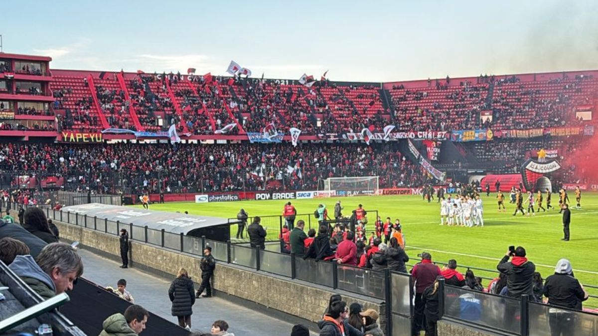 Con gol de Lago, Colón vence 1 a 0 a Mitre.