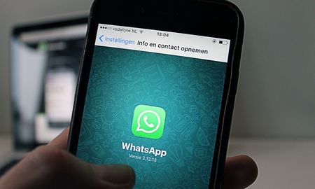 ¿Cómo cambiar la tipografía en WhatsApp?