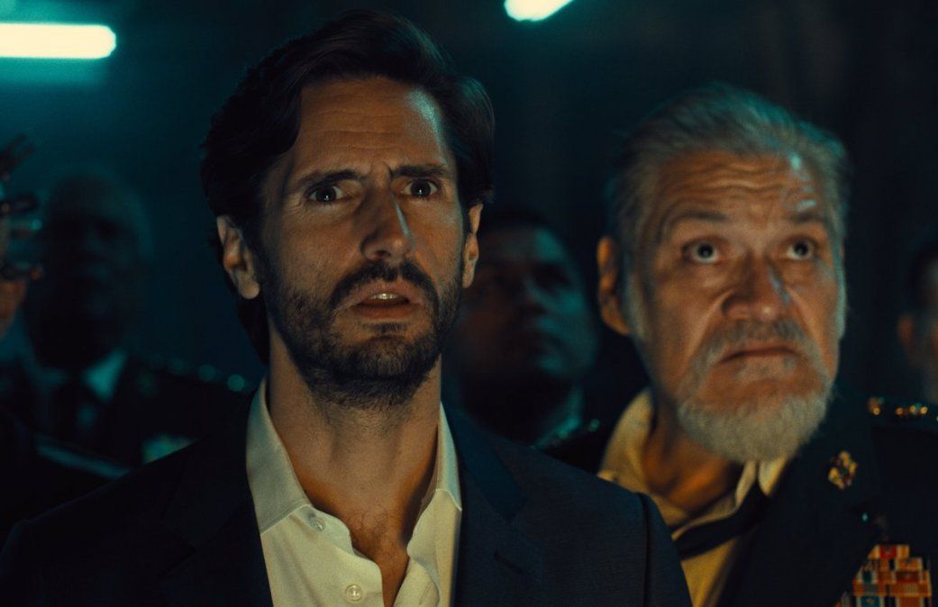 El dictador Silvio Luna interpretado por Juan Diego Botto (izquierda)