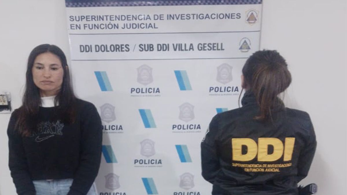 Celeste Lorena López, la autora del ataque a una mujer que tomaba mate en un campo de Golf de Pinamar, fue detenida el viernes por la noche. Celeste Lorena López, la autora del ataque a una mujer que tomaba mate en un campo de Golf de Pinamar, fue detenida el viernes por la noche.