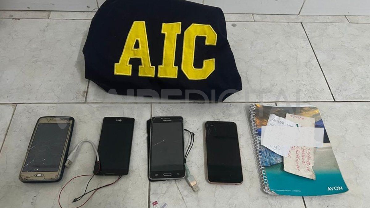En una requisa en el pabellón 2 de Las Flores se secuestraron teléfonos celulares.