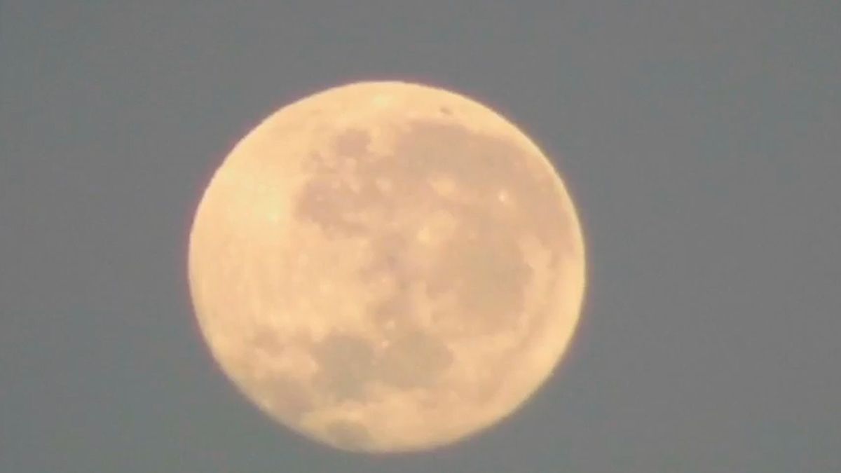 Así se vio la Luna llena en Santa Fe desde las cámaras de AIRE.